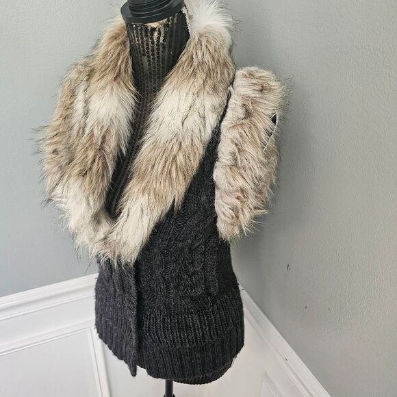 Loft sleeveless faux fur sweater vest size XS - Picture 4 of 13